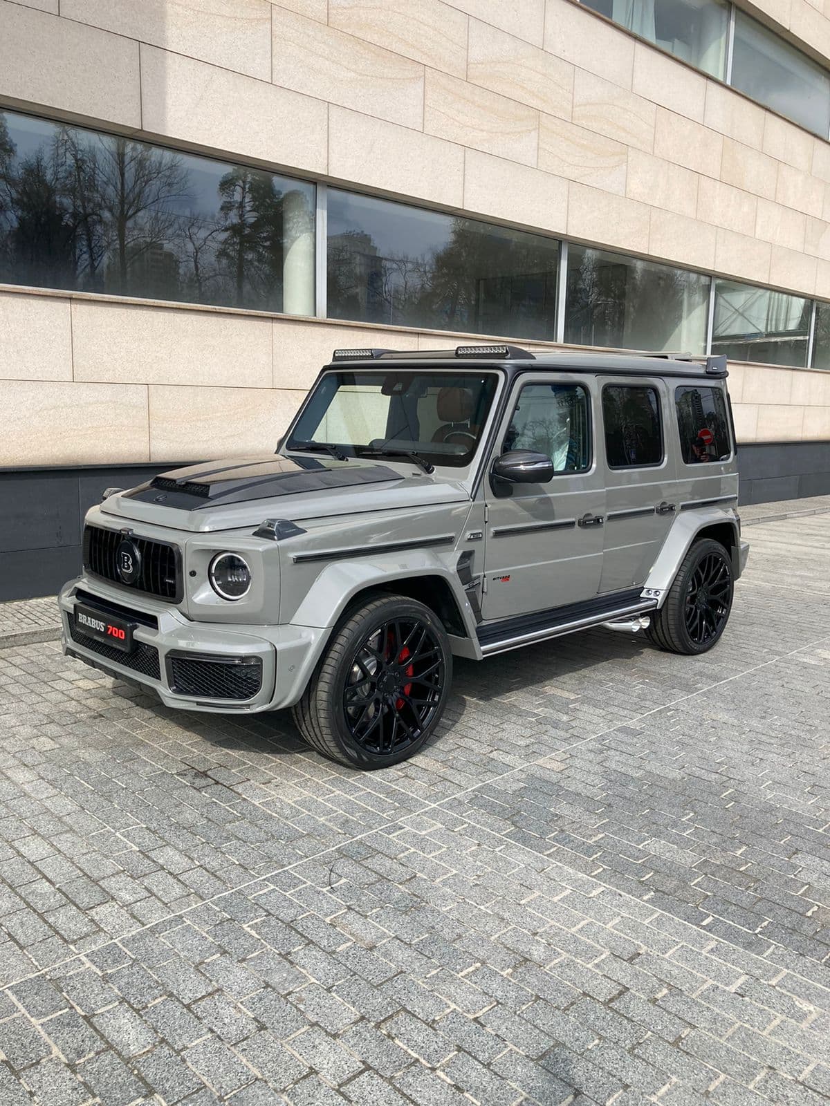 BRABUS 700